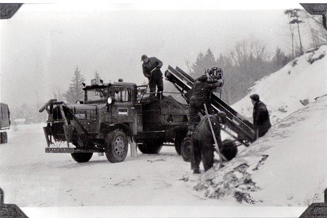 http://www.badgoat.net/Old Snow Plow Equipment/Trucks/Walter 100 Traction/Mass DPW Snowfighters/GW636H424-8.jpg